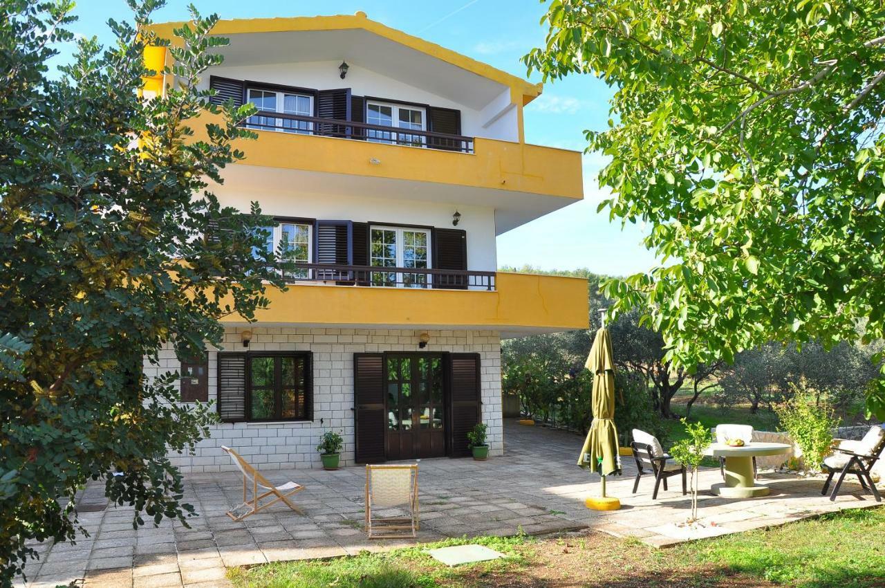 Apartments Villa Annika Slatine Exteriér fotografie